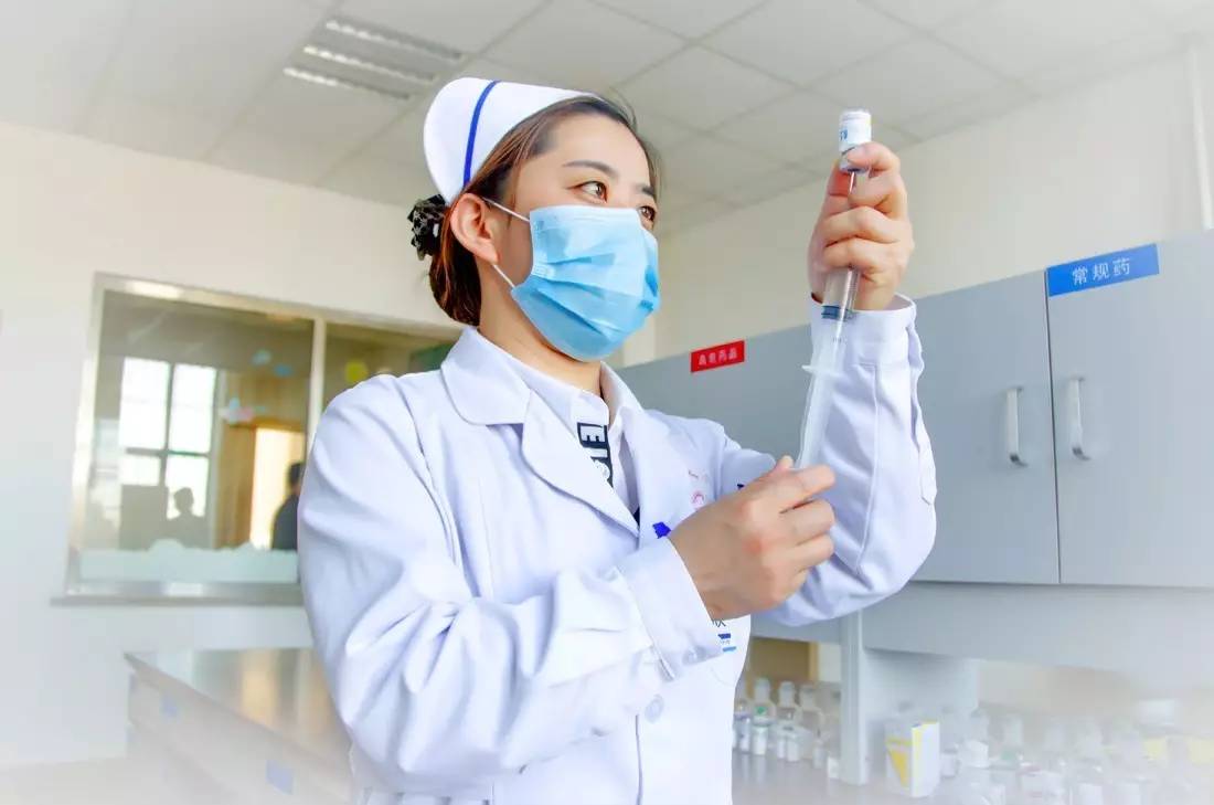 白衣天使 守护生命的微光——致敬512国际护士节